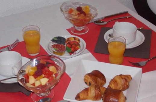 Illustration Exemple petit-déjeuner au Restaurant Hôtel Castel à Sion Centre-Ville